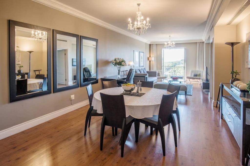 Apartment Cape Royale I Whosting Cape Town