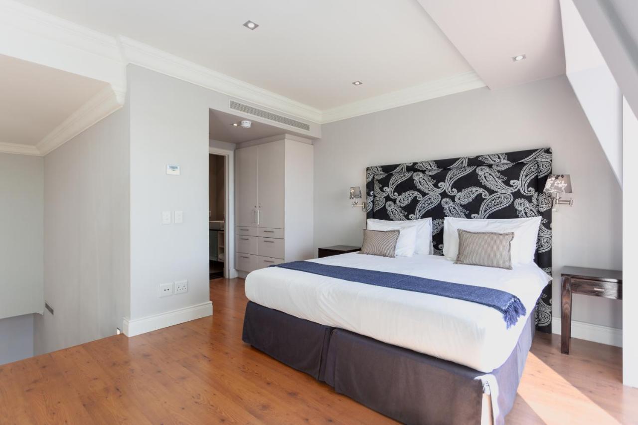 Cape Royale I Whosting * Cape Town