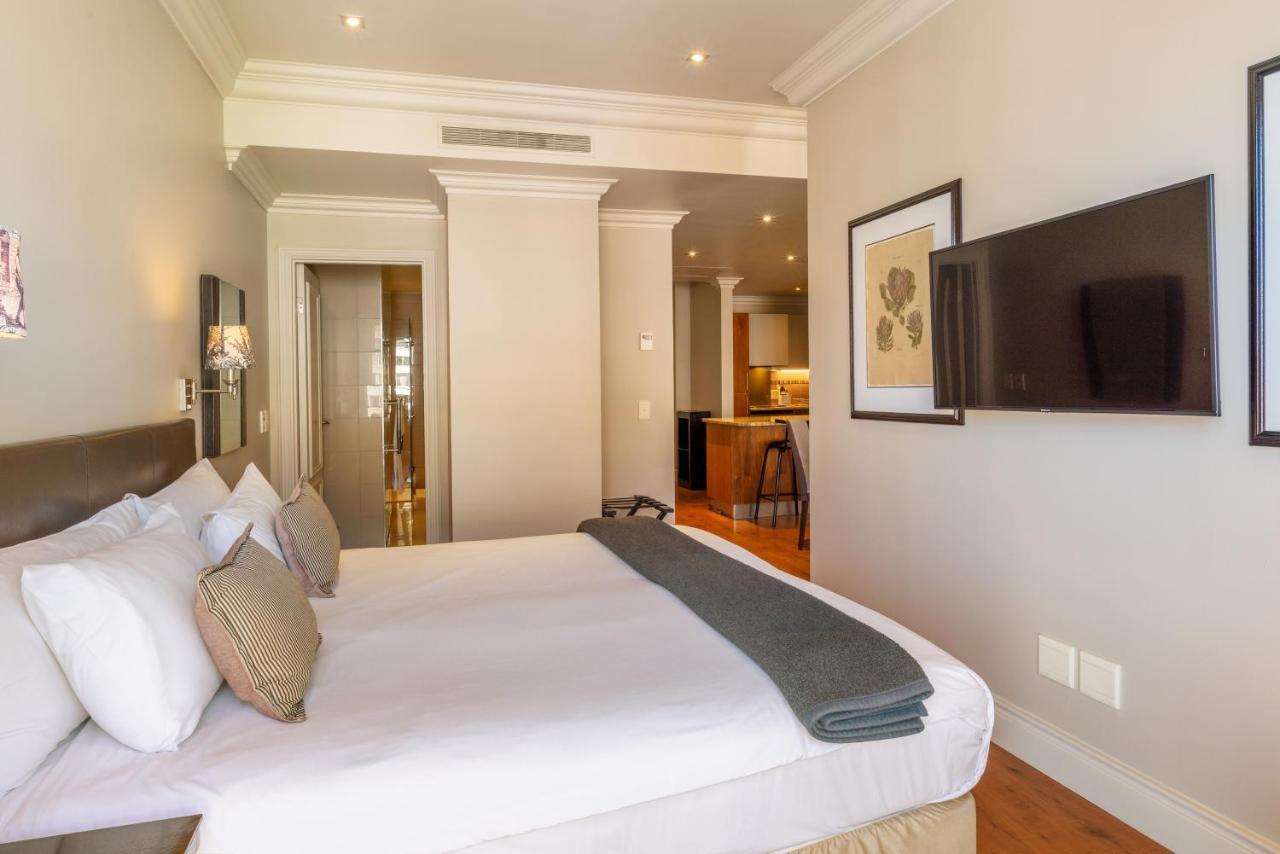Cape Royale I Whosting Apartment Cape Town