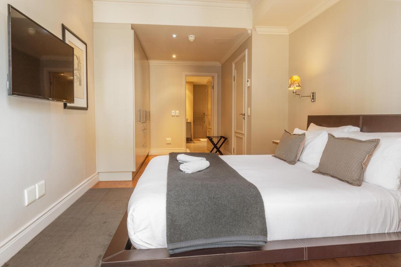 Cape Royale I Whosting Apartment Cape Town