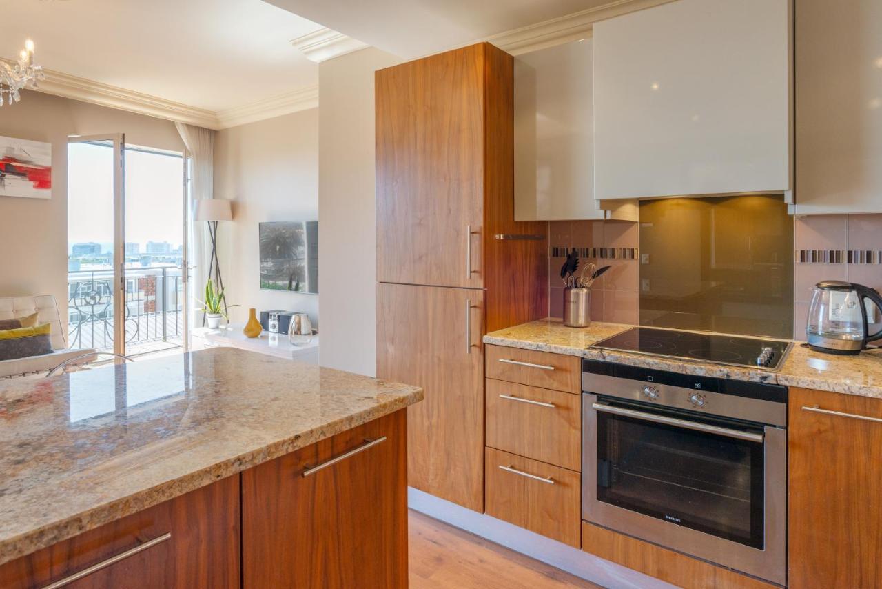 Apartment Cape Royale I Whosting Cape Town